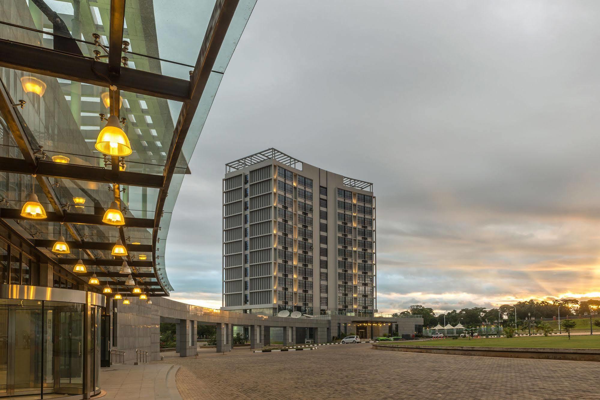 President Hotel At Umodzi Park Lilongwe Exterior foto